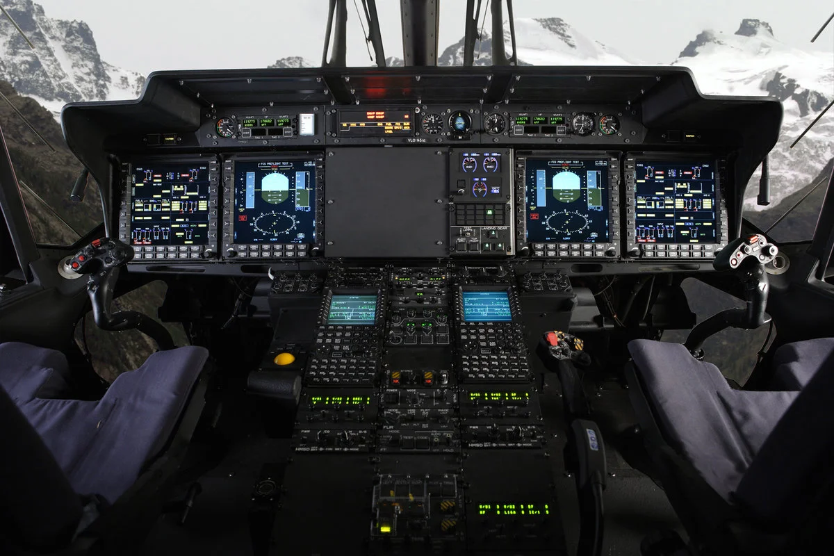 COCKPIT_LR.webp